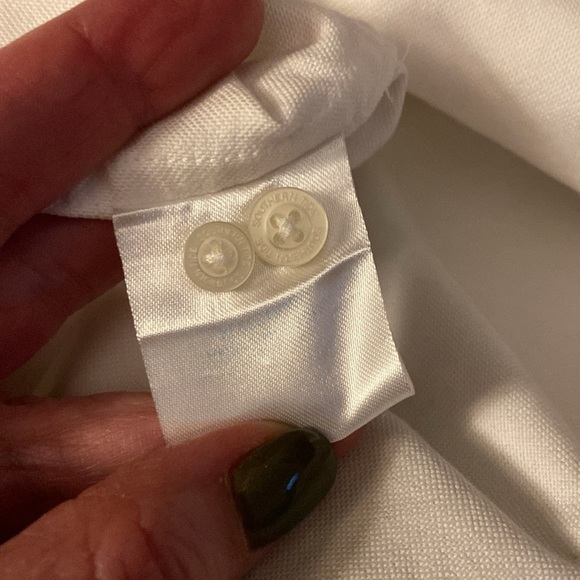 Madison Oxford Shirt in Classic White by Southern Tide, size XXS, EUC - Picture 10 of 11